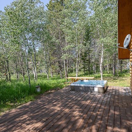 Remington Reload By Kabino Hot Tub Firepit Roku Big Yard Driveway Grill Wifi Trails Island Park Buitenkant foto