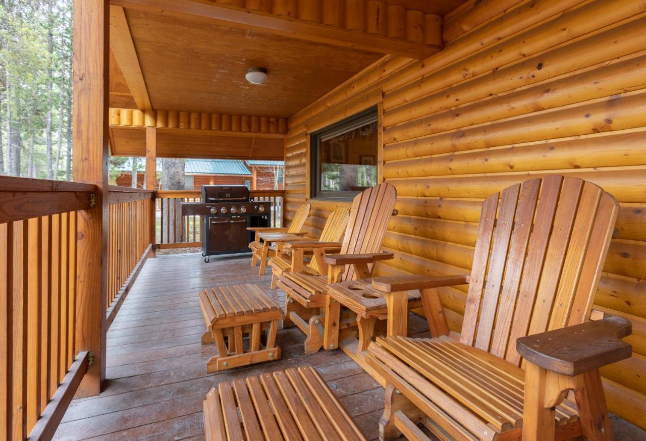 Remington Reload By Kabino Hot Tub Firepit Roku Big Yard Driveway Grill Wifi Trails Island Park Buitenkant foto