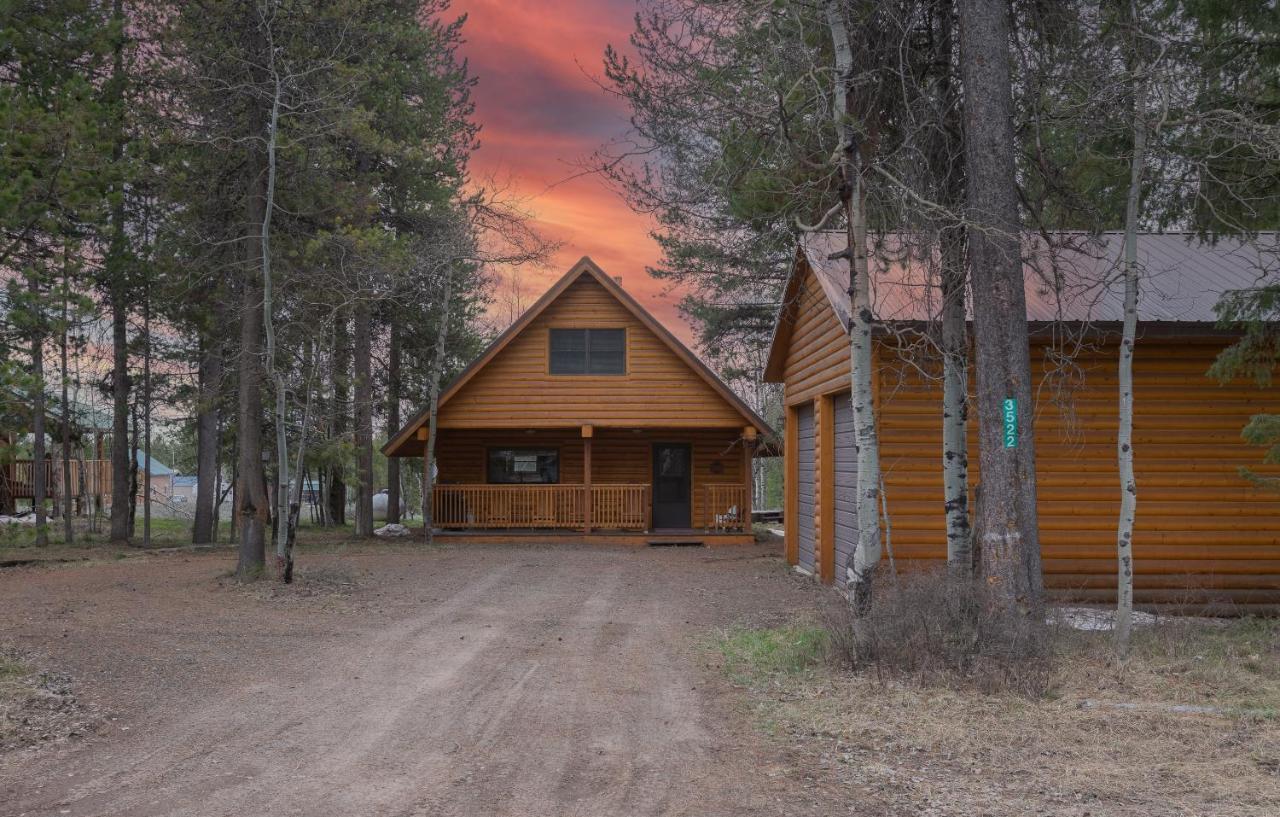 Remington Reload By Kabino Hot Tub Firepit Roku Big Yard Driveway Grill Wifi Trails Island Park Buitenkant foto