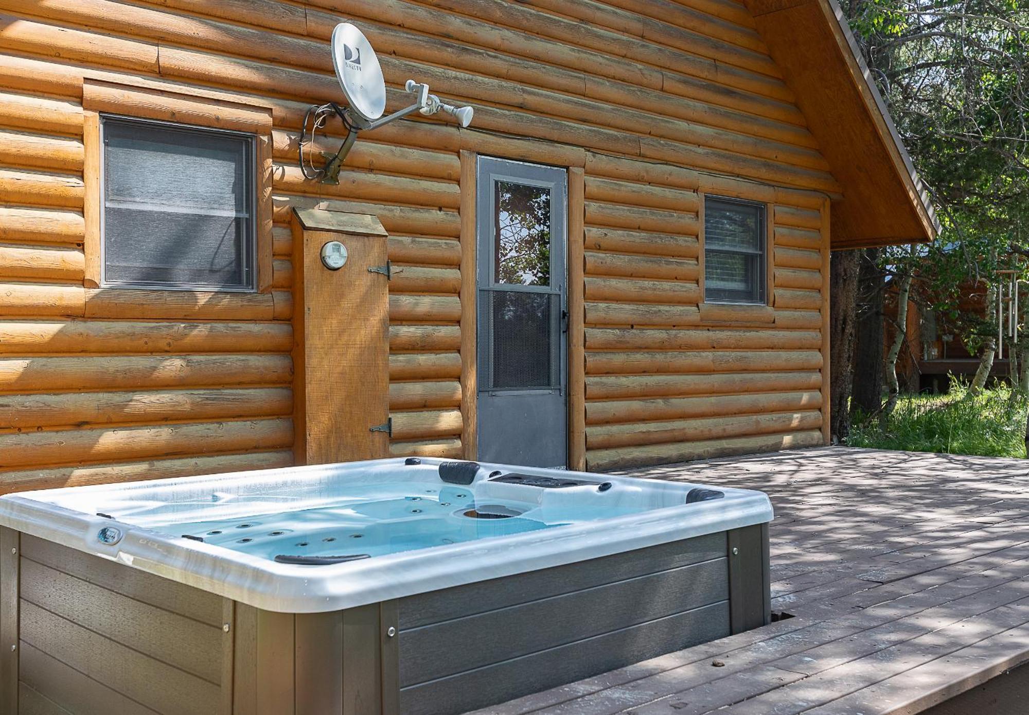 Remington Reload By Kabino Hot Tub Firepit Roku Big Yard Driveway Grill Wifi Trails Island Park Buitenkant foto